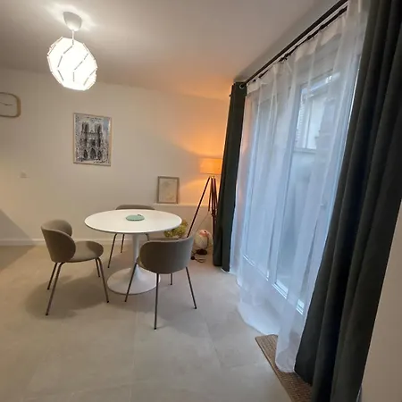 Henri, Centre, Calme Et Confort * Reims