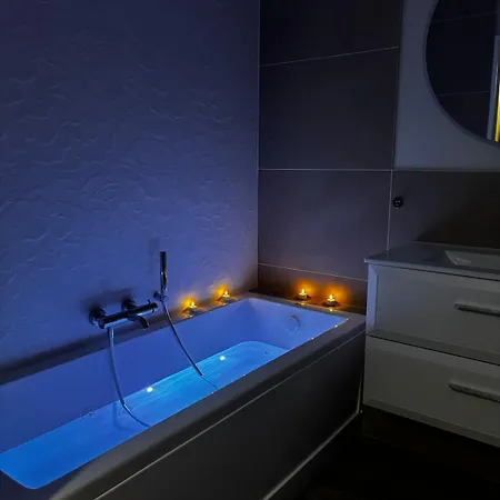 Henri, Centre, Calme Et Confort