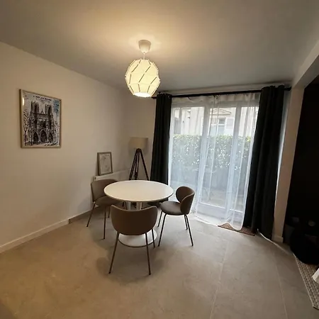 Apartment Henri, Centre, Calme Et Confort